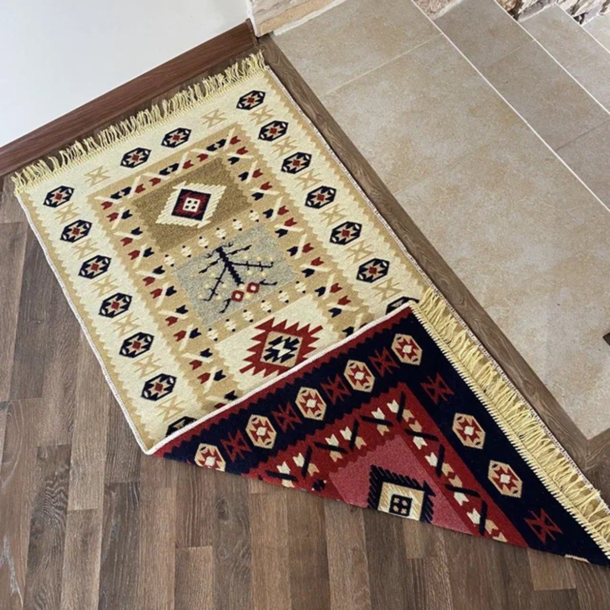 КОВРИК-ПОЛОВИЧОК "KILIM GOLD" 60*90 СМ С РИСУНКОМ (БЕЖЕВЫЙ/ КРАСНЫЙ) (1/10) "L'CADESI" 57239КР 